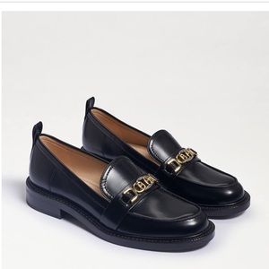 Sam Edelman Black Christy Loafer in size 7